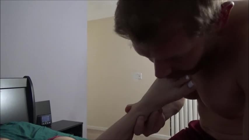 Petite Stepsister Gets An Intentional Creampie From Her Pervert Stepbro