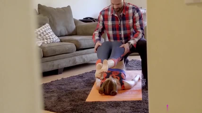 Ripped Yoga Pants Makes Her Stepdad Goes Hard For Sex