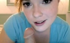 Gorgeous Girl Reveals Her Throat Skills On Webcam